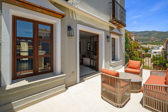 Image No.18-3 Bed Townhouse for sale