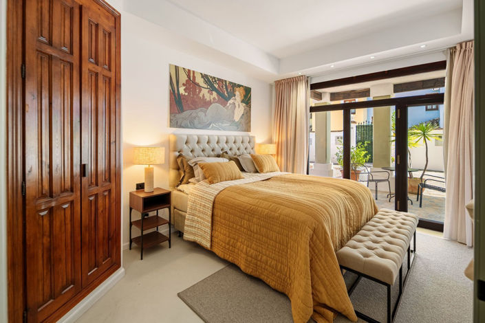 Image No.27-3 Bed Townhouse for sale
