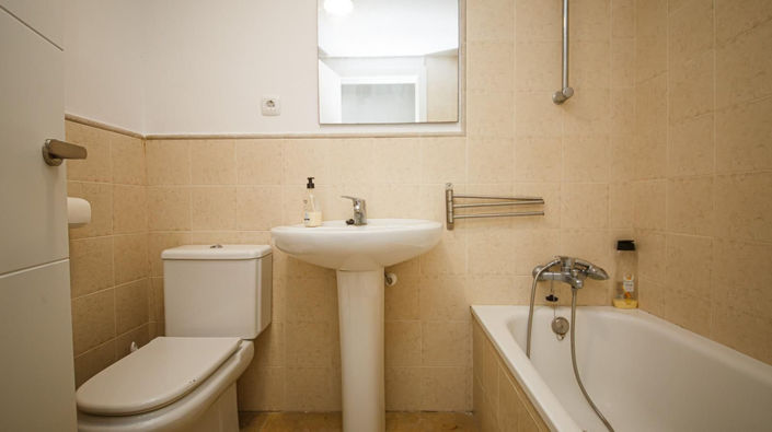 Image No.20-2 Bed Apartment for sale