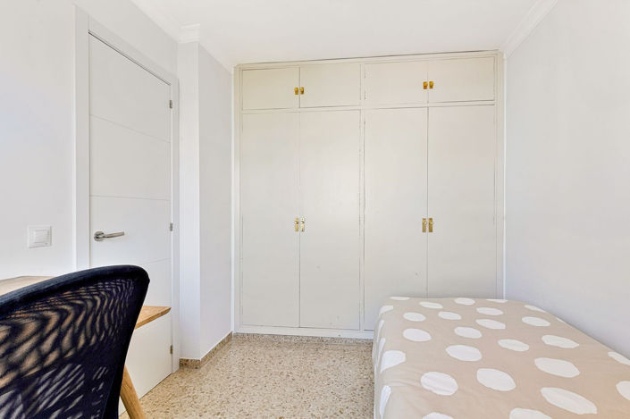 Image No.18-2 Bed Apartment for sale