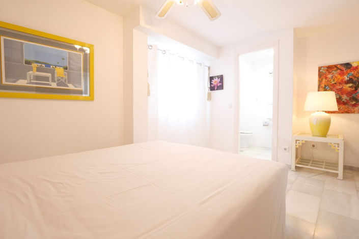 Image No.20-3 Bed Townhouse for sale