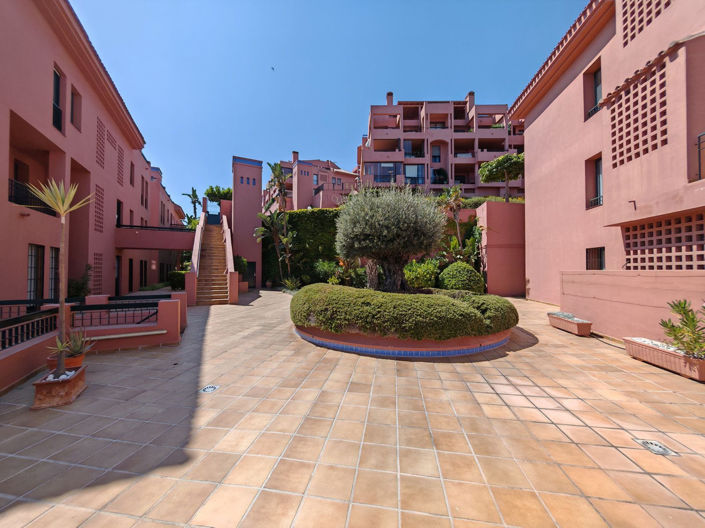 Image No.20-4 Bed Apartment for sale