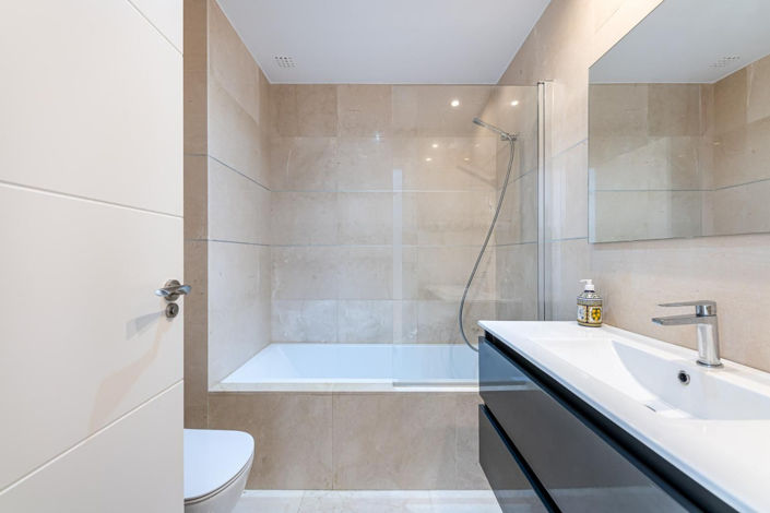 Image No.21-2 Bed Apartment for sale