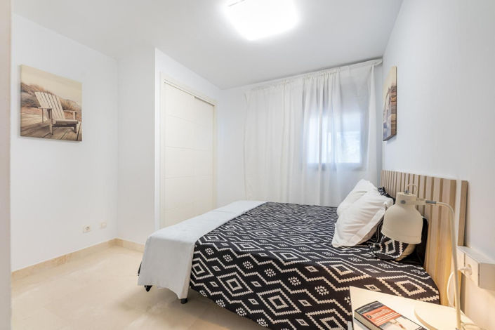 Image No.23-2 Bed Apartment for sale