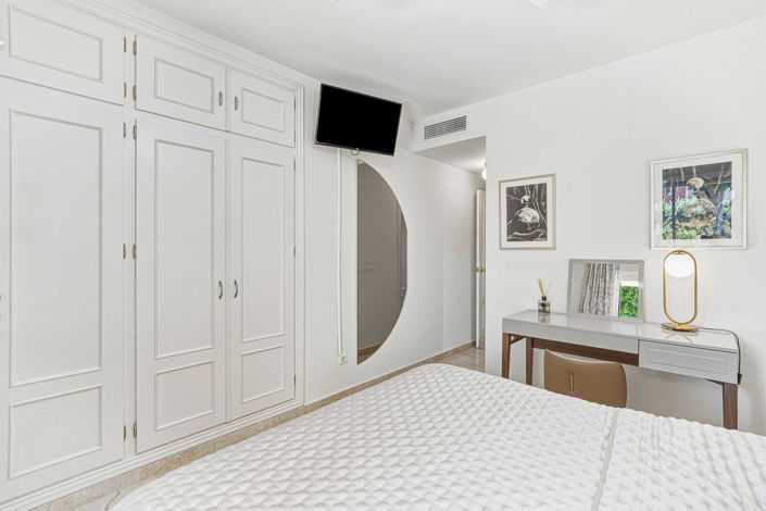 Image No.18-2 Bed Apartment for sale
