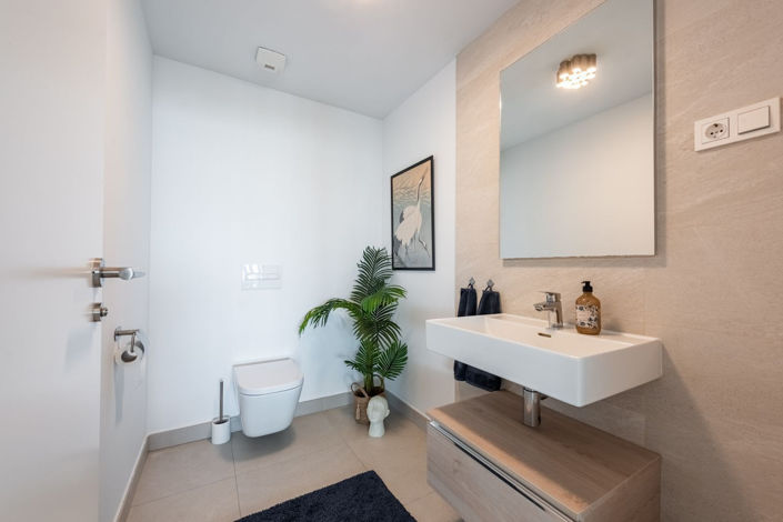 Image No.18-4 Bed Apartment for sale