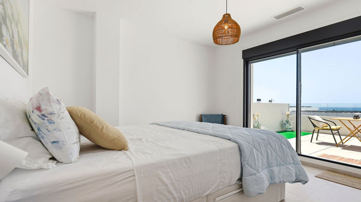 Image No.19-3 Bed Apartment for sale