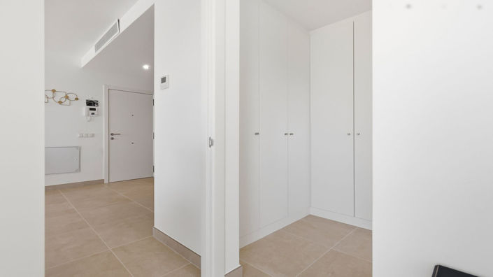Image No.20-3 Bed Apartment for sale