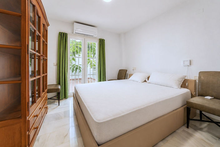 Image No.16-5 Bed Apartment for sale