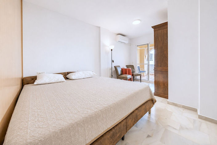 Image No.18-5 Bed Apartment for sale