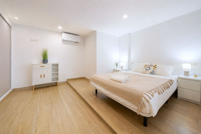 Image No.22-5 Bed Apartment for sale