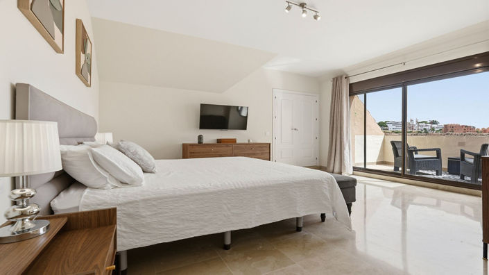 Image No.15-3 Bed Apartment for sale