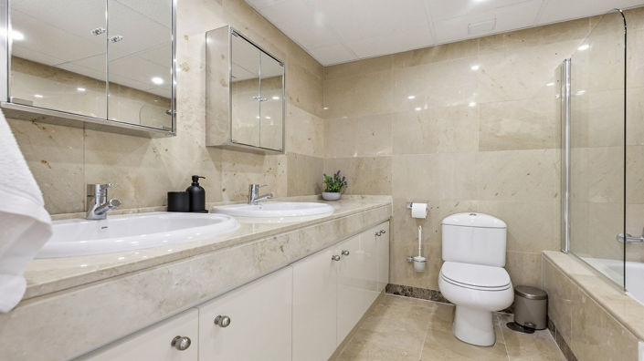 Image No.24-3 Bed Apartment for sale