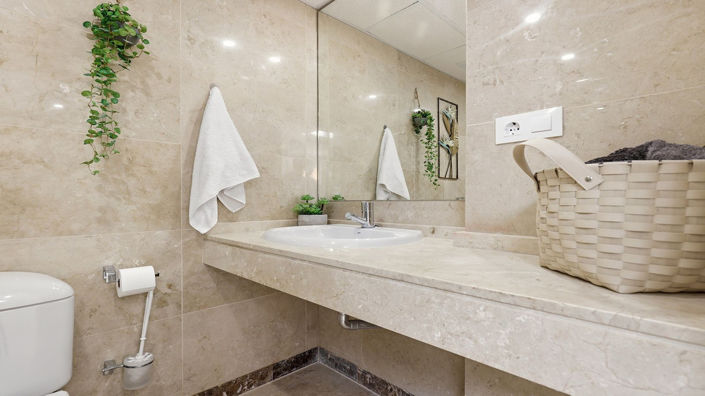 Image No.25-3 Bed Apartment for sale