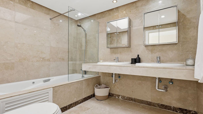 Image No.27-3 Bed Apartment for sale