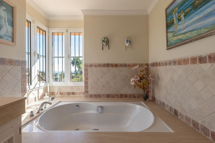 Image No.27-5 Bed Villa for sale