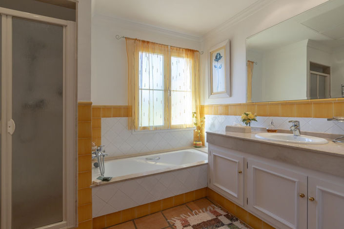 Image No.28-5 Bed Villa for sale
