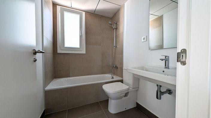 Image No.12-3 Bed Apartment for sale