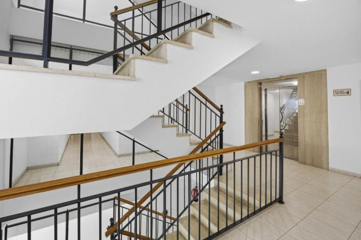 Image No.18-3 Bed Apartment for sale