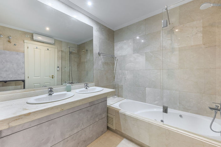 Image No.26-2 Bed Apartment for sale