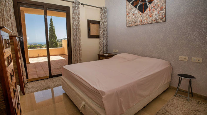 Image No.10-2 Bed Apartment for sale