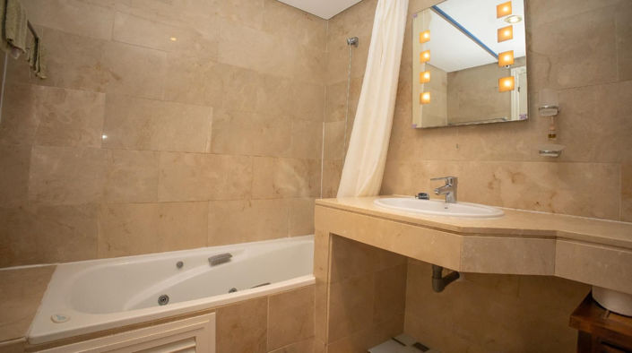 Image No.14-2 Bed Apartment for sale