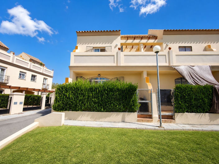 Image No.2-3 Bed Villa for sale