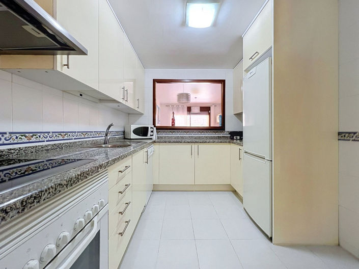 Image No.8-2 Bed Apartment for sale