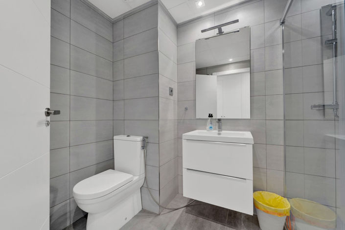 Image No.17-2 Bed Apartment for sale