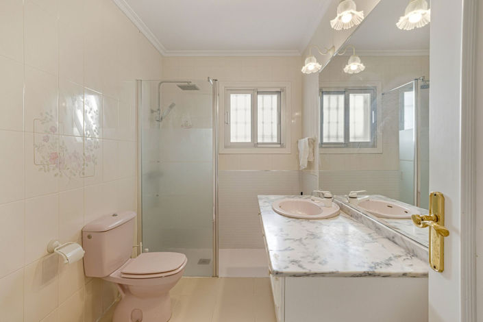 Image No.22-3 Bed Villa for sale
