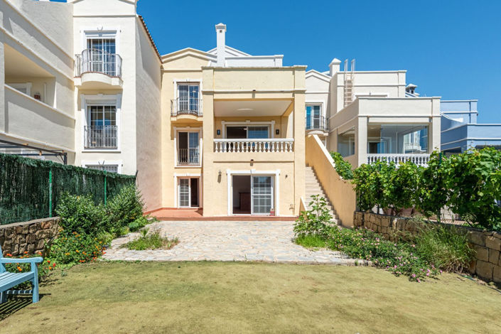 Image No.2-Maison de ville de 5 chambres à vendre à Estepona