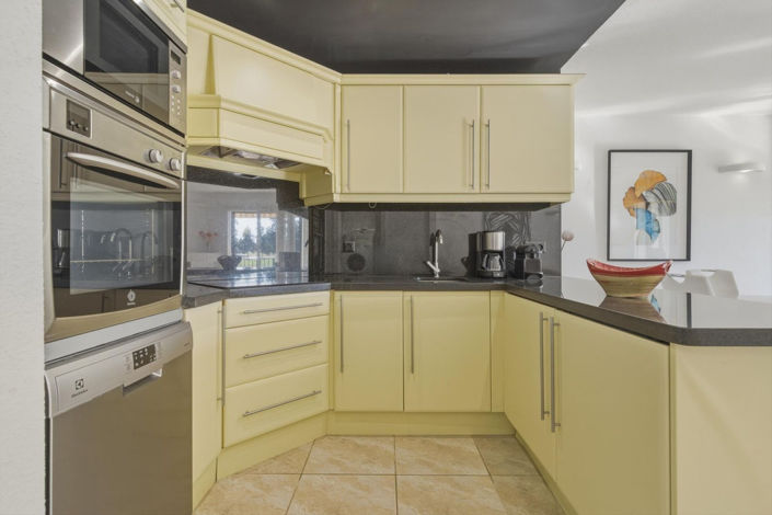 Image No.15-2 Bed Apartment for sale