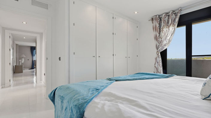Image No.25-2 Bed Apartment for sale