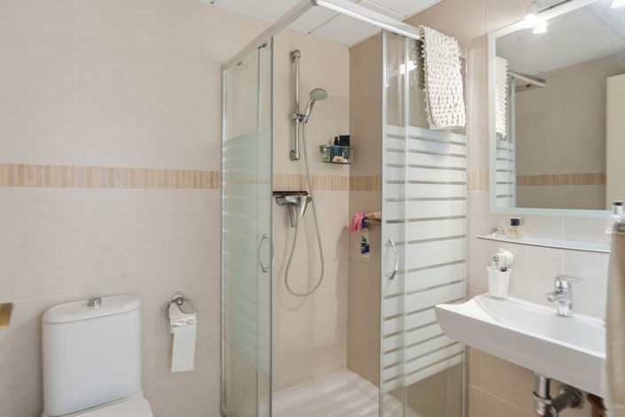 Image No.19-2 Bed Apartment for sale