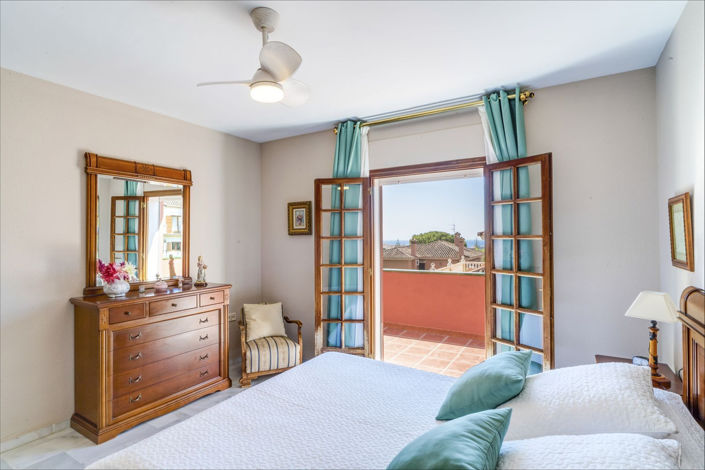 Image No.18-5 Bed Villa for sale