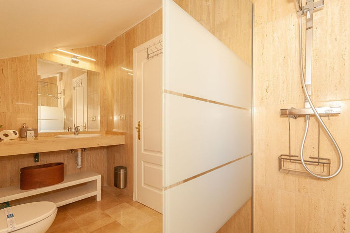 Image No.21-2 Bed Apartment for sale