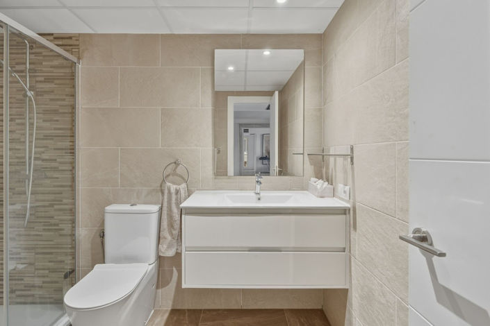 Image No.8-2 Bed Apartment for sale