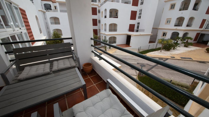 Image No.20-2 Bed Apartment for sale