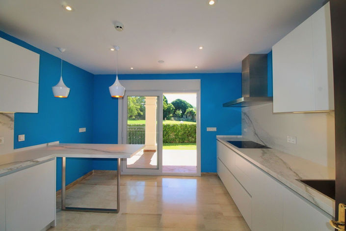 Image No.14-4 Bed Villa for sale