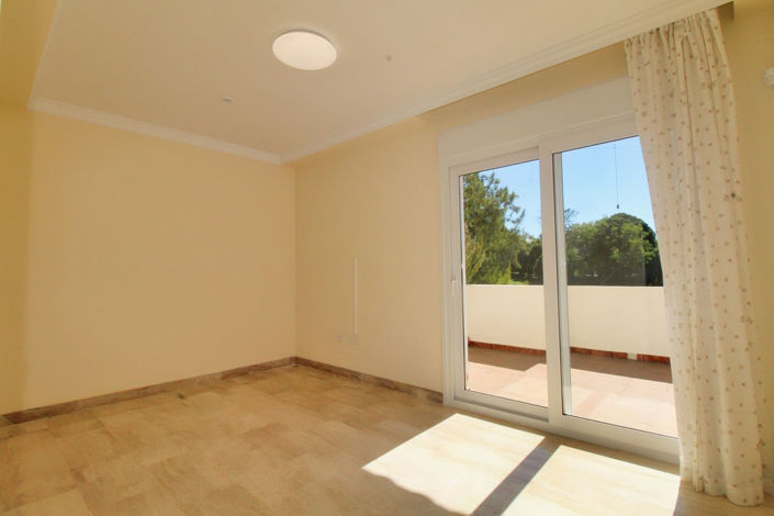 Image No.23-4 Bed Villa for sale