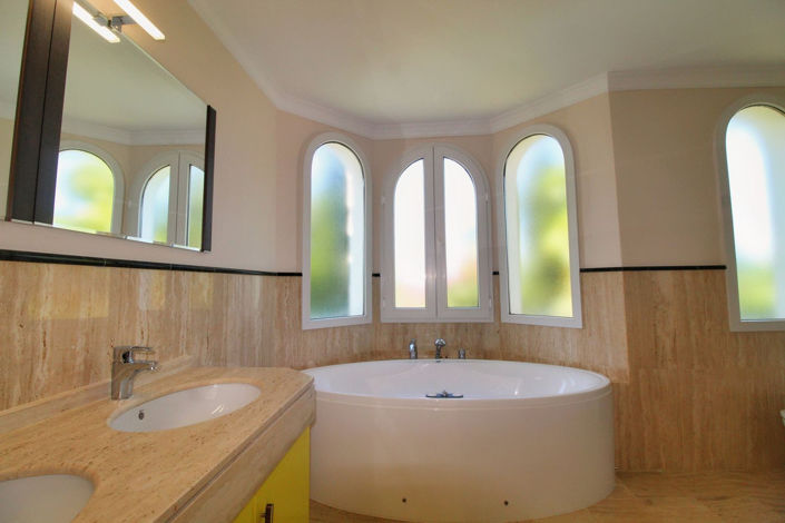 Image No.29-4 Bed Villa for sale