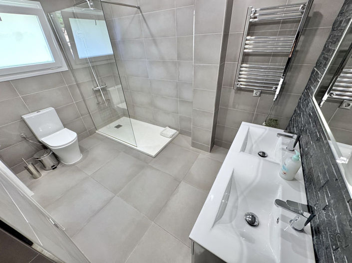 Image No.18-5 Bed Villa for sale