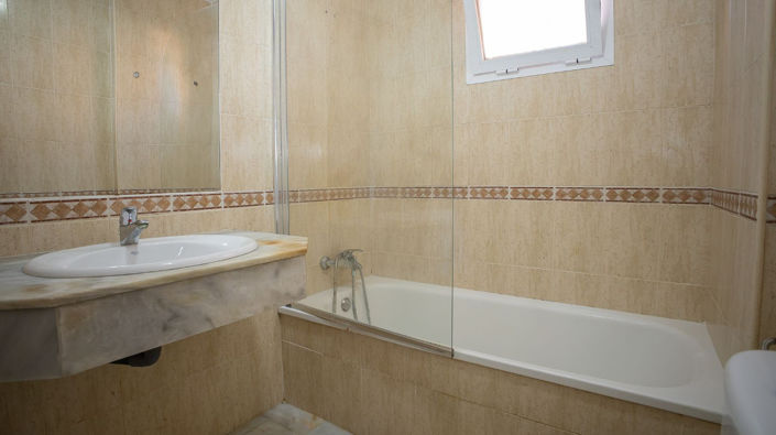 Image No.16-2 Bed Apartment for sale