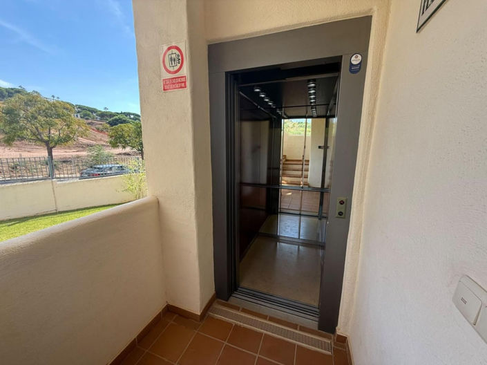 Image No.20-3 Bed Apartment for sale