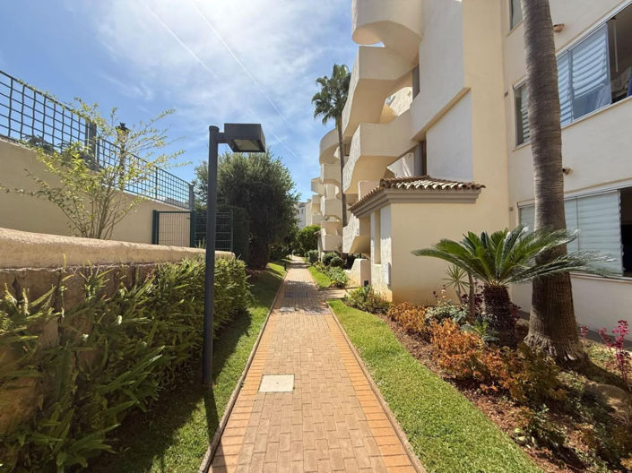 Image No.21-3 Bed Apartment for sale