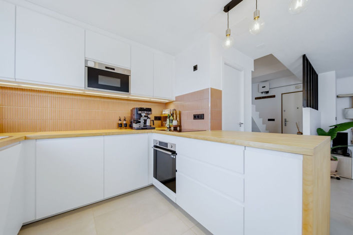 Image No.17-2 Bed Townhouse for sale