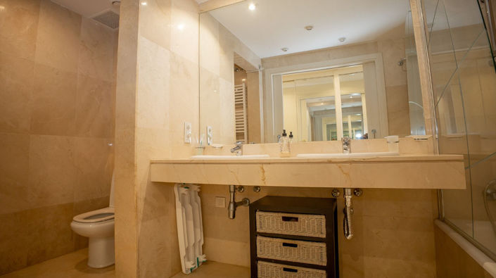 Image No.21-3 Bed Apartment for sale