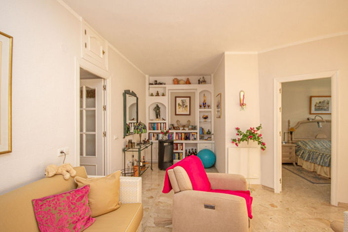 Image No.10-2 Bed Apartment for sale