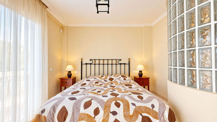Image No.17-2 Bed Apartment for sale