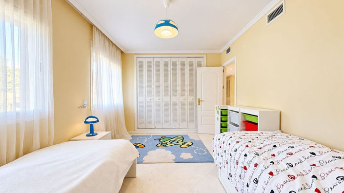 Image No.20-2 Bed Apartment for sale